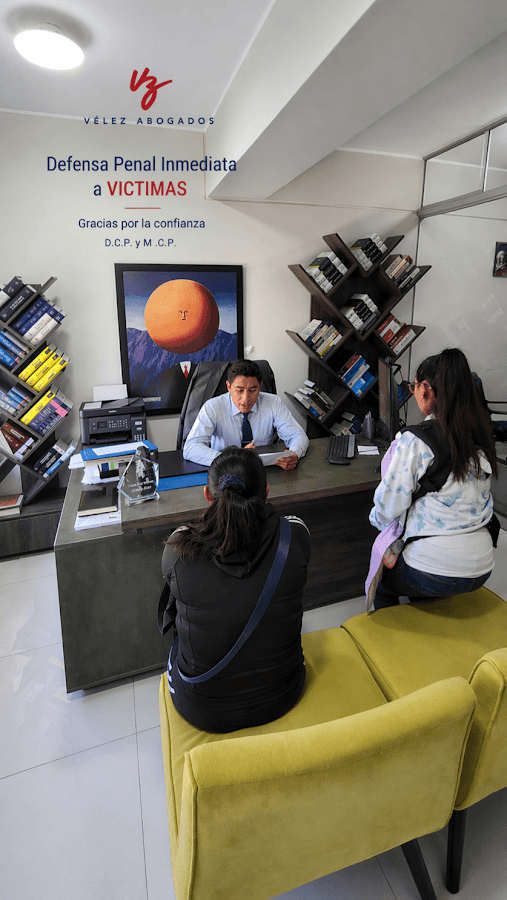 VÉLEZ ABOGADOS — foto