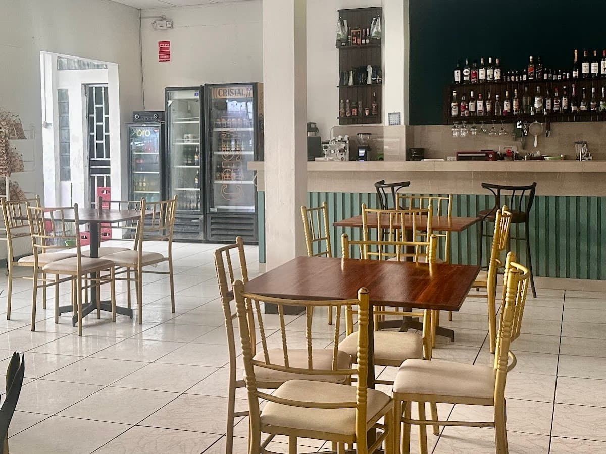 YURI Café . Resto . Bar