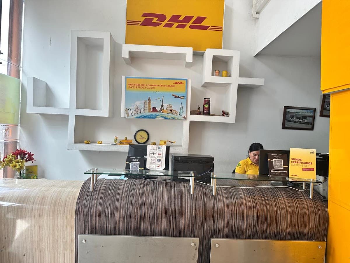 DHL-Express NEIVA DISTRIROJAS Punto de Venta — foto