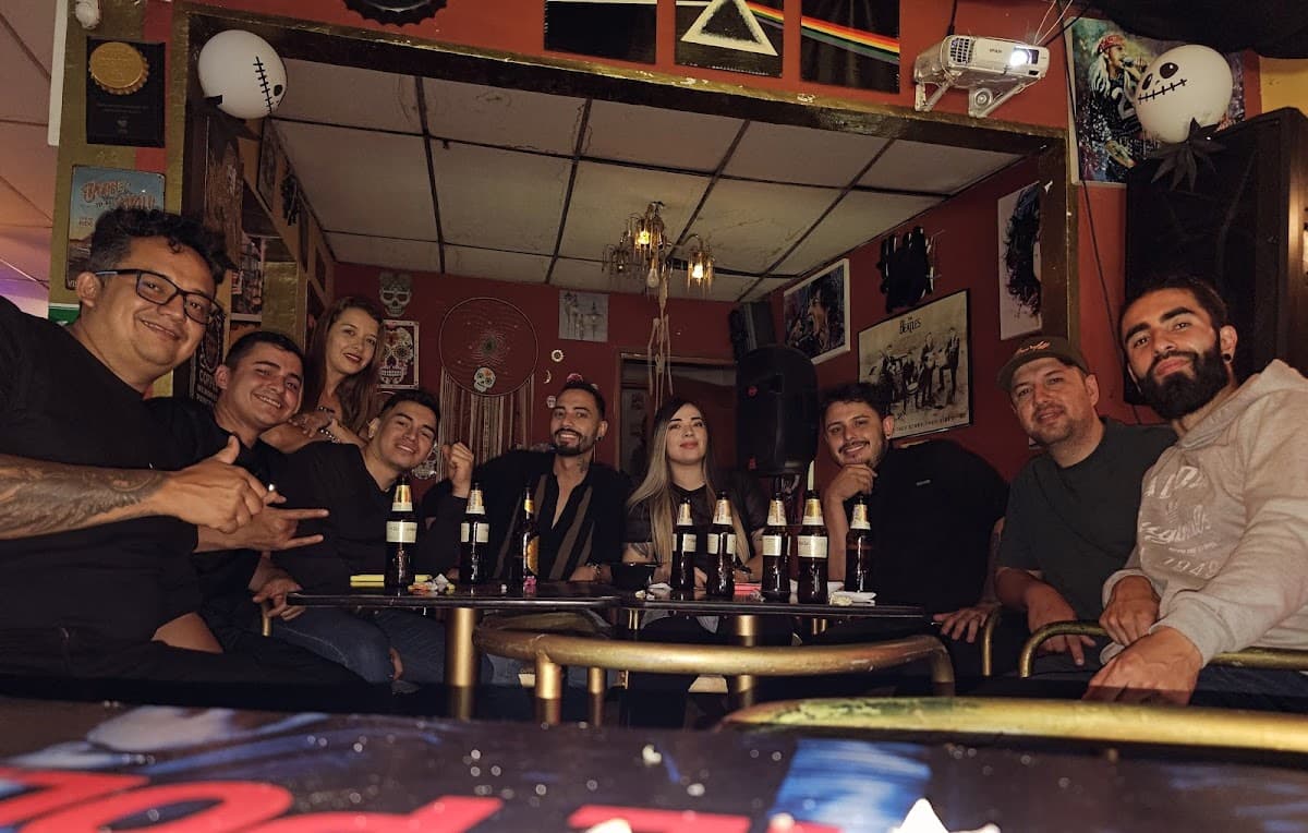 Yesterday Café Rock Bar