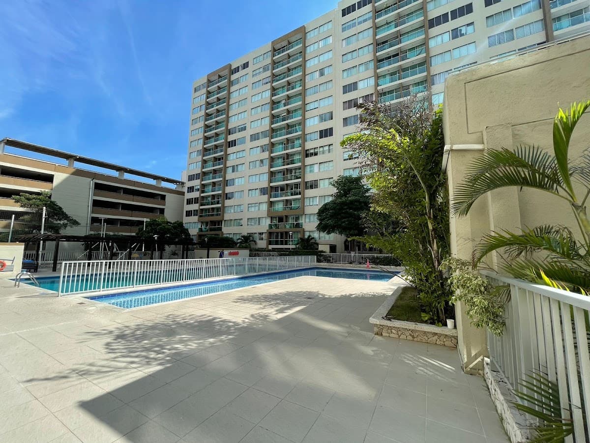 Grupo inmobiliario Hold House