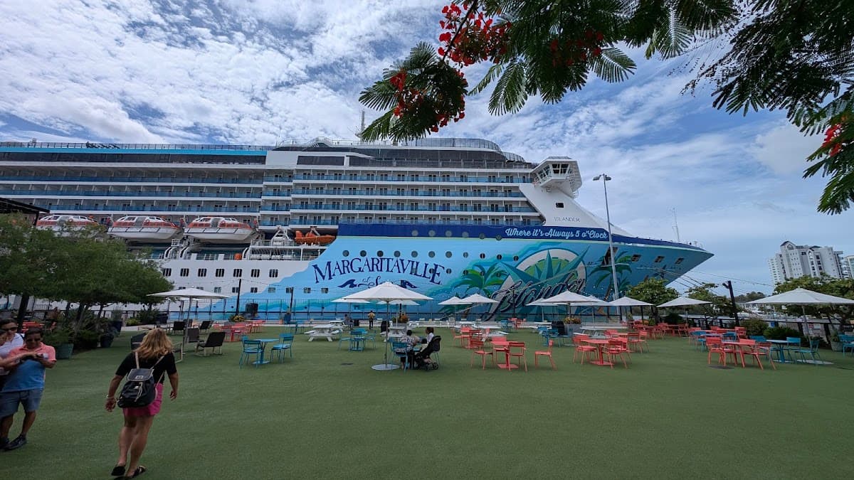 Channelside Bay Plaza — foto