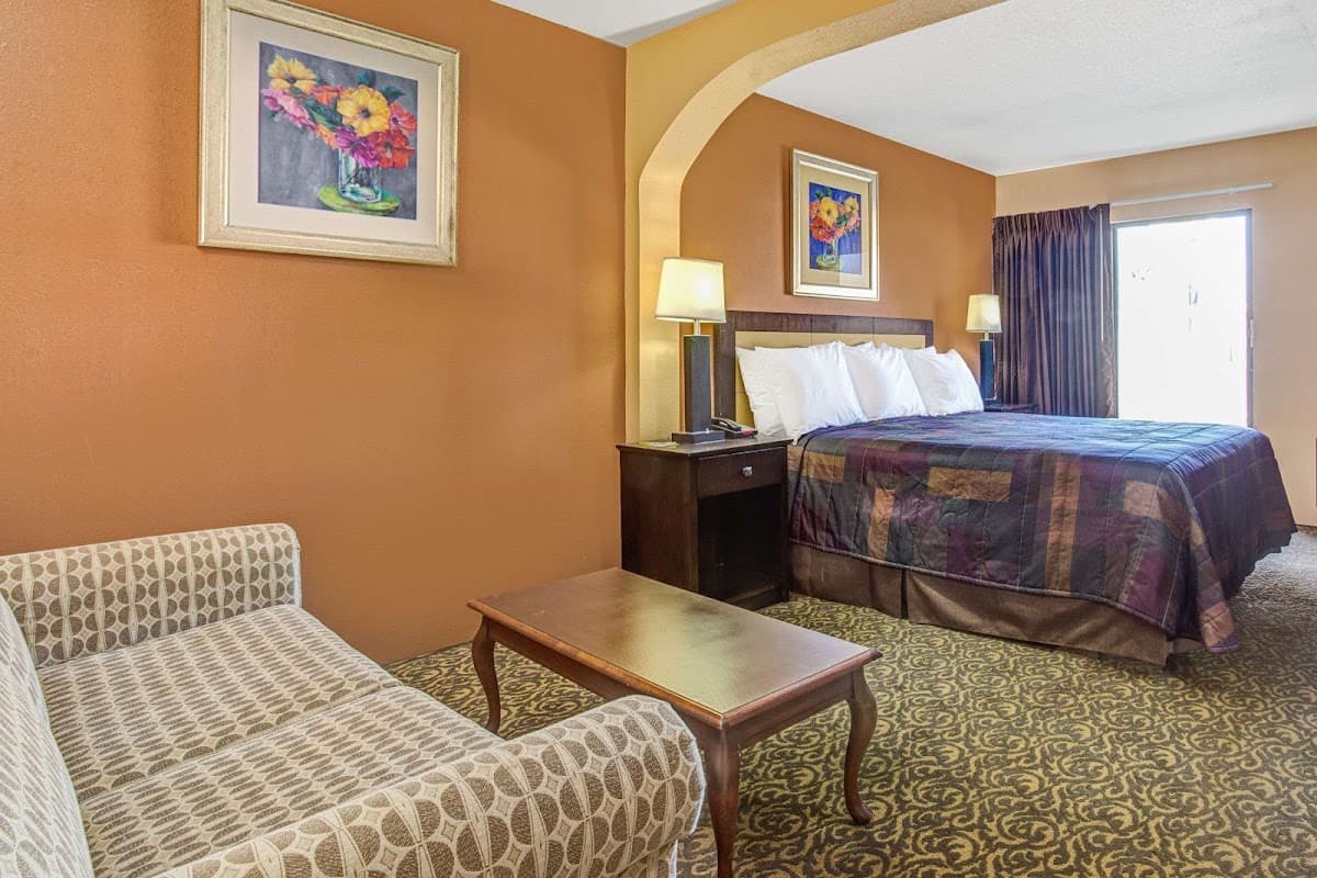 Days Inn & Suites by Wyndham Tampa near Ybor City — foto