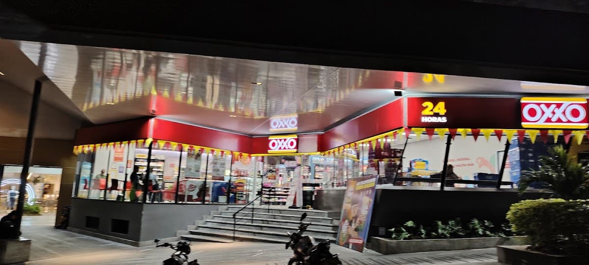 OXXO Pereira Plaza