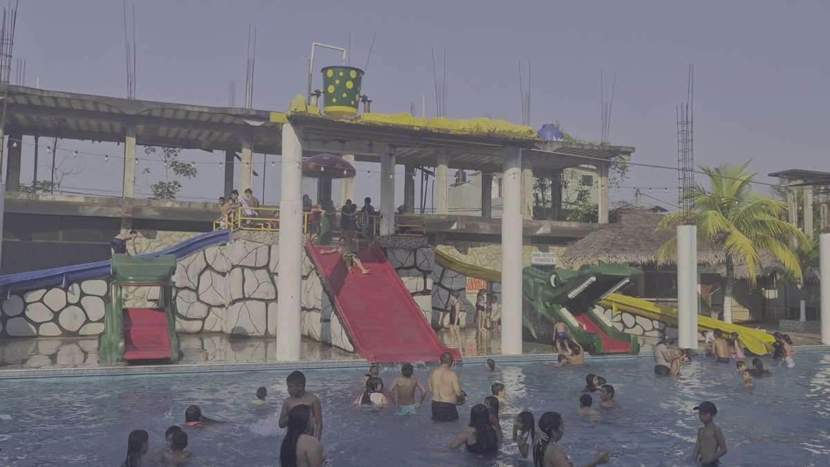 CLUB PISCINAS EL BOSQUE RESORT — foto