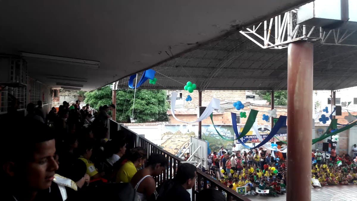 Colegio Alejandro Gutíerrez Calderón — foto