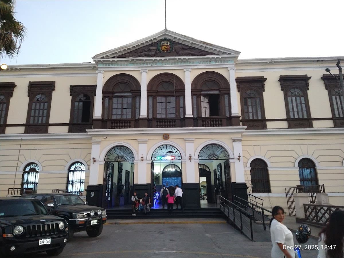 INSTITUTO SUPERIOR TECNOLOGICO - JOSE PARDO