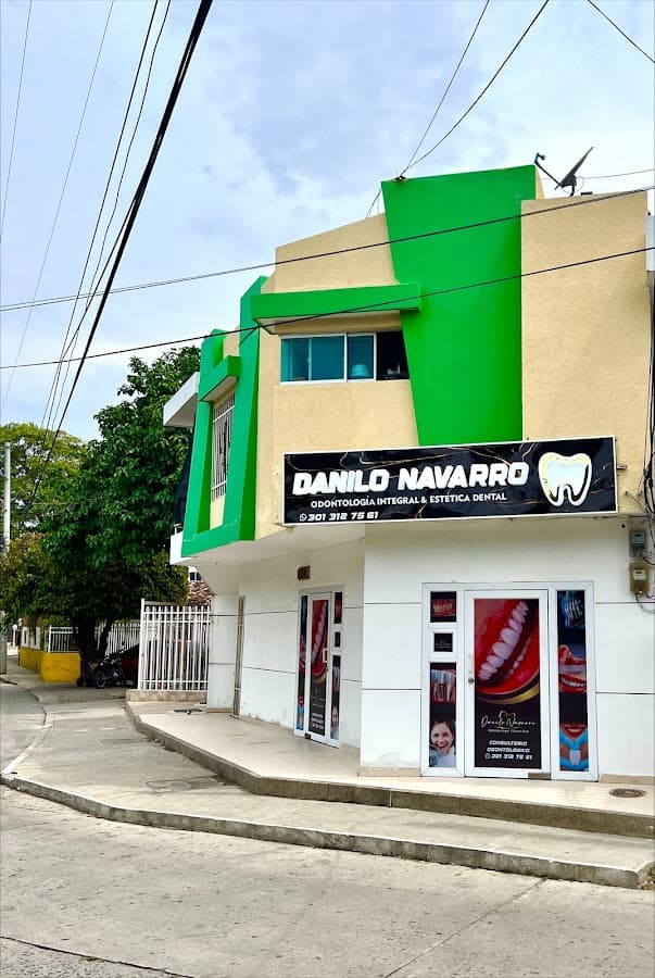 Dr Danilo Navarro