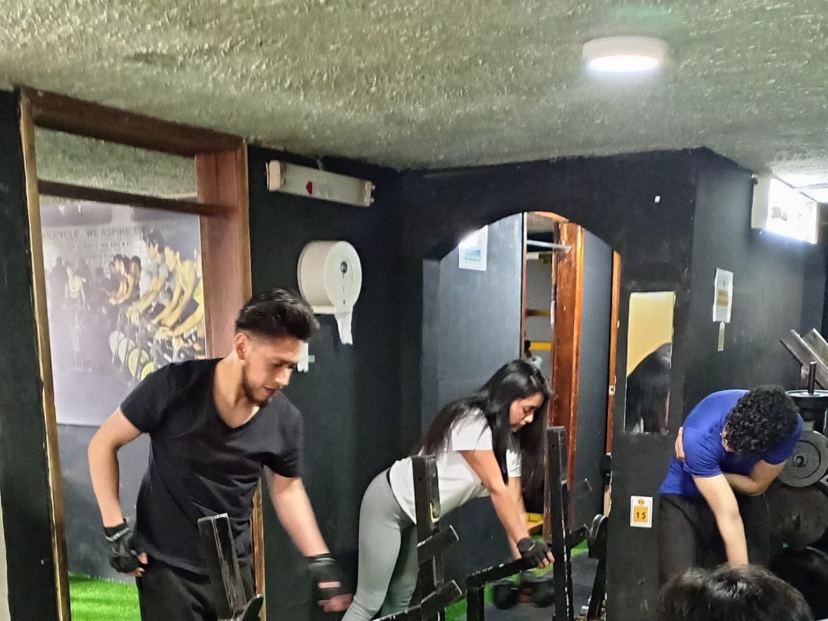 SEVEN FITNESS CLUB