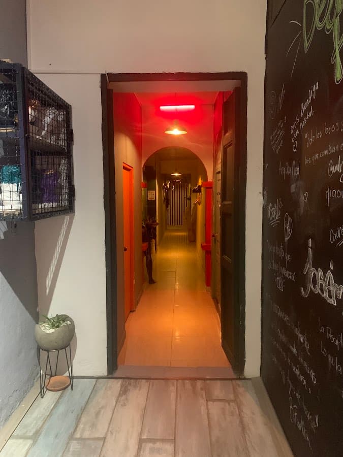 Urban Hostal Bar — foto