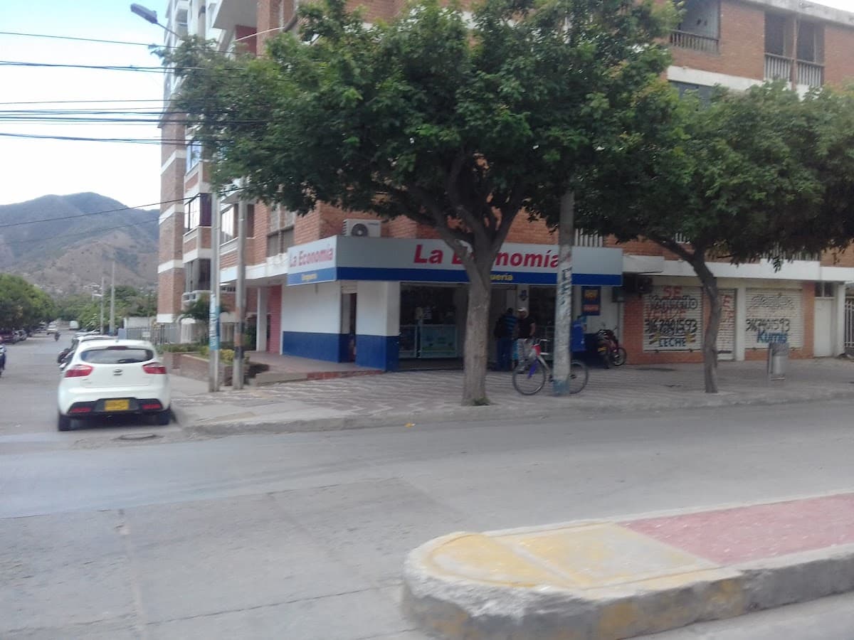 Drogueria La Avenida de Santa Marta — foto