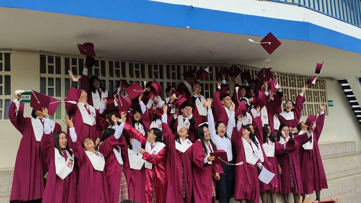 Unidad Educativa Particular "Santo Tomás de Aquino" (O´Neil) — foto