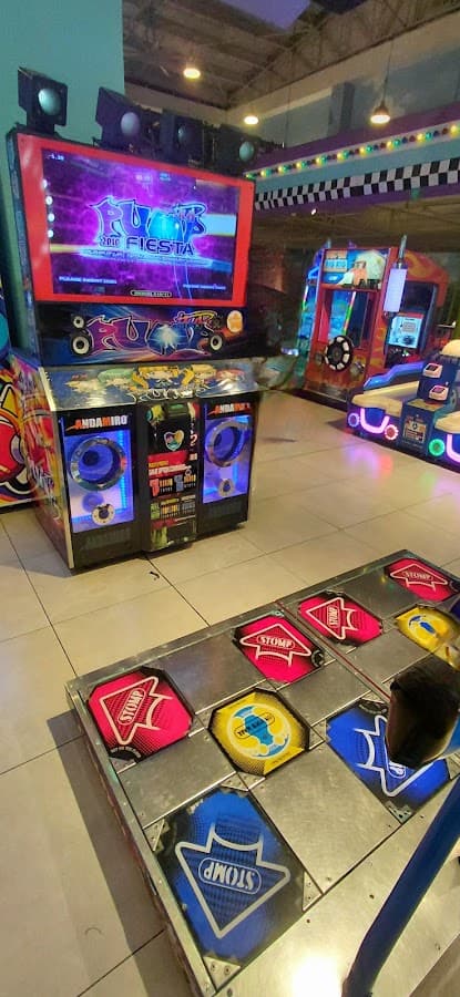 Game Box / Parque de Diversiones Centro Comercial Multicentro Ibague — foto