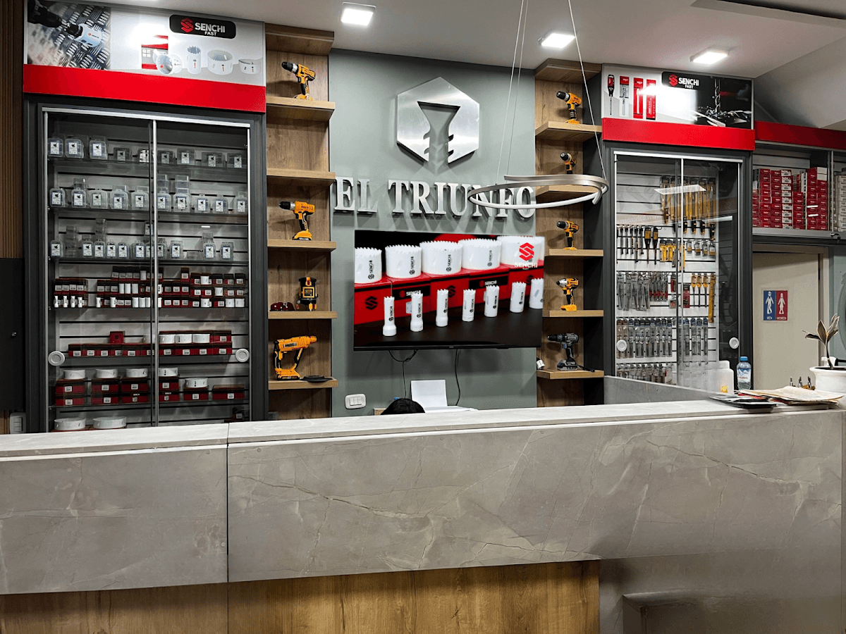 El Triunfo Perú Tienda Central - SENCHI FAST SHOWROOM