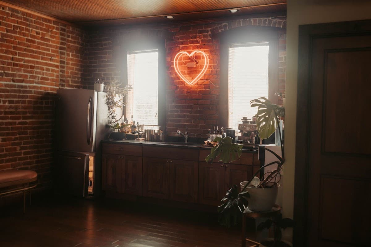Together Tattoo - Heart Tattoo & Bed of Roses — foto