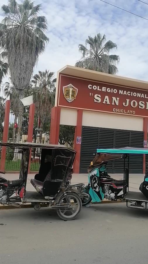 Glorioso Centenario Colegio Nacional San José — foto