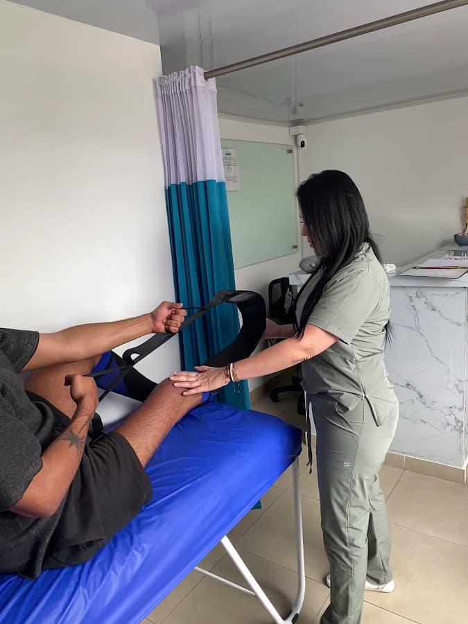 Fisiovitalis Marcela Bonilla | Fisioterapia y rehabilitación especializada- cerca clínica Shaio — foto