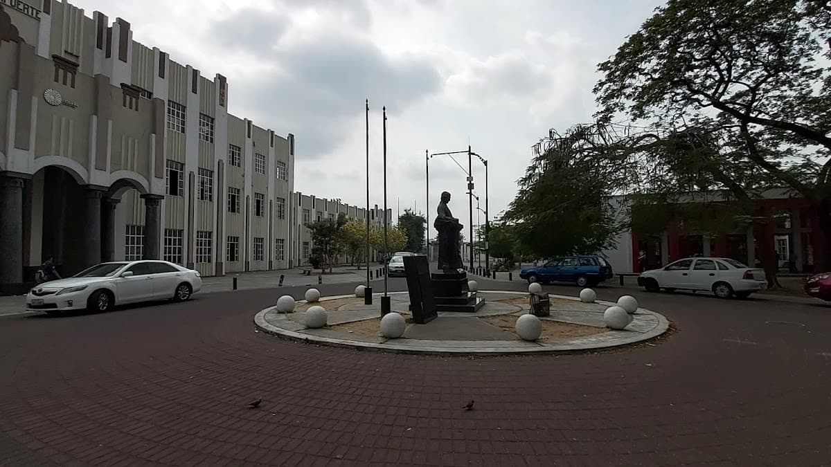 Colegio Nacional Vicente Rocafuerte — foto