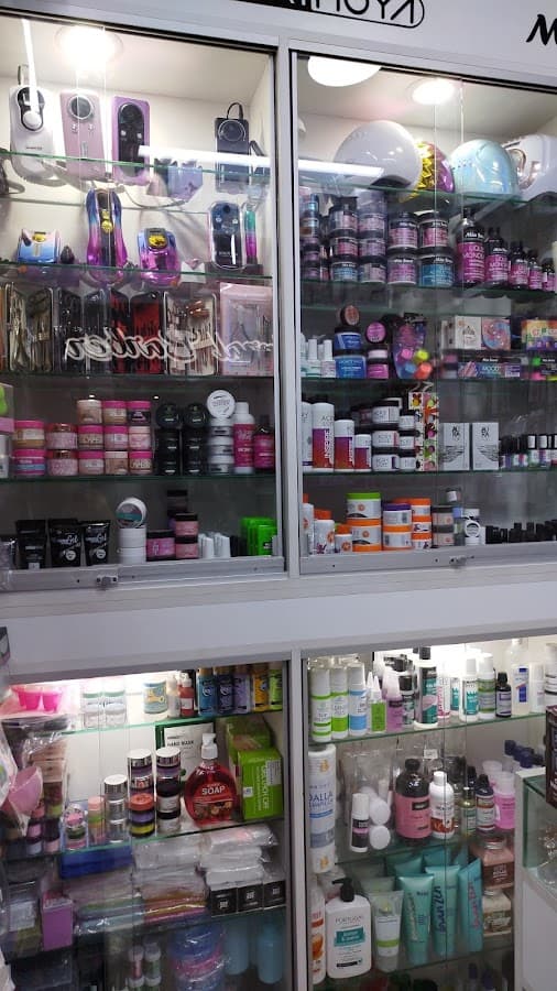 Cosméticos Trujillo - Tienda de productos de maquillaje, electro belleza y manicure en Trujillo Perú — foto