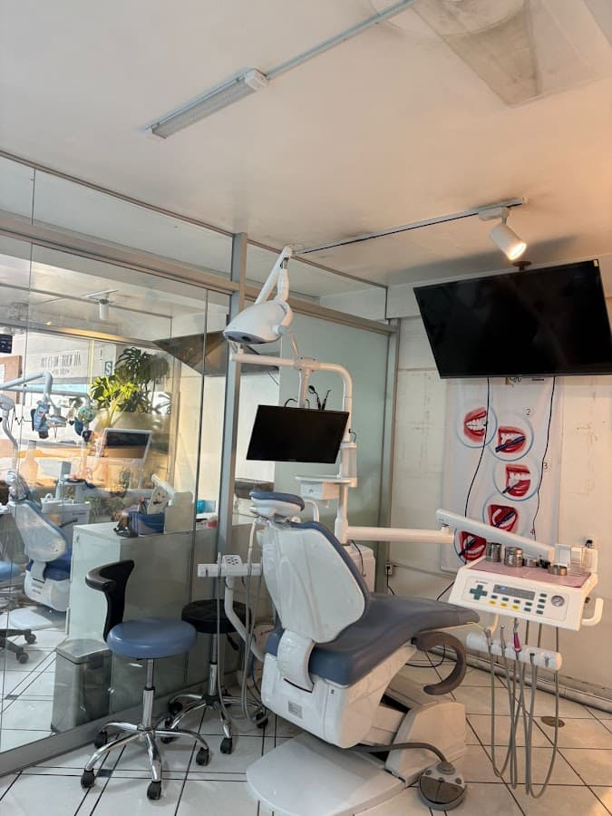 CLÍNICA HORA DENTAL - CUSCO — foto