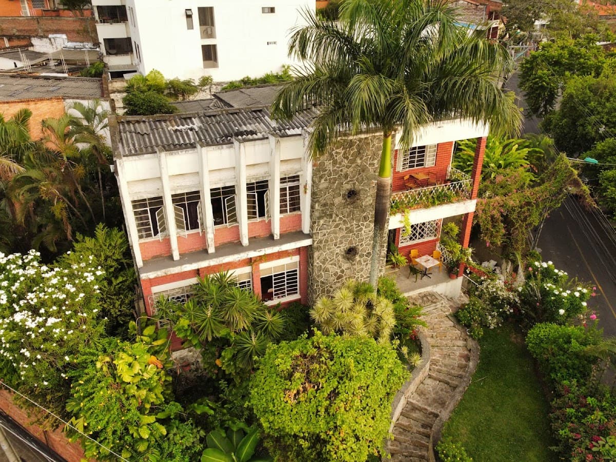 La Palmera Hostel and Coffee Shop