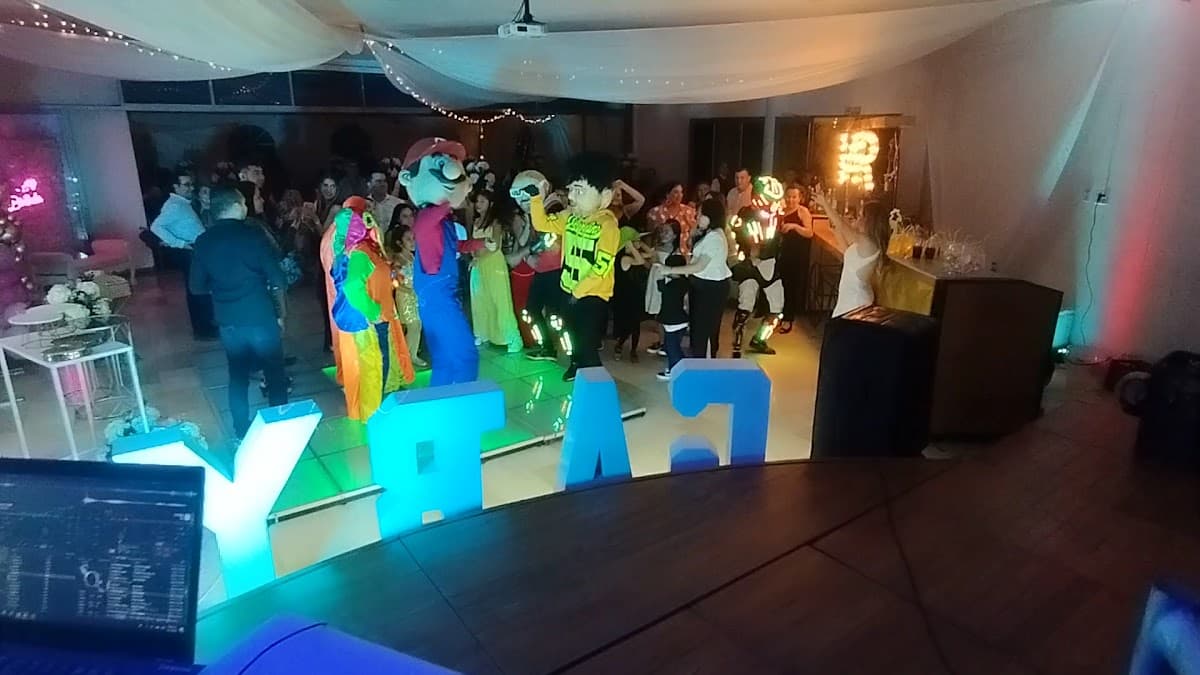 Golden Producciones - Fotografia - Eventos - Cocteleria - Sonido — foto