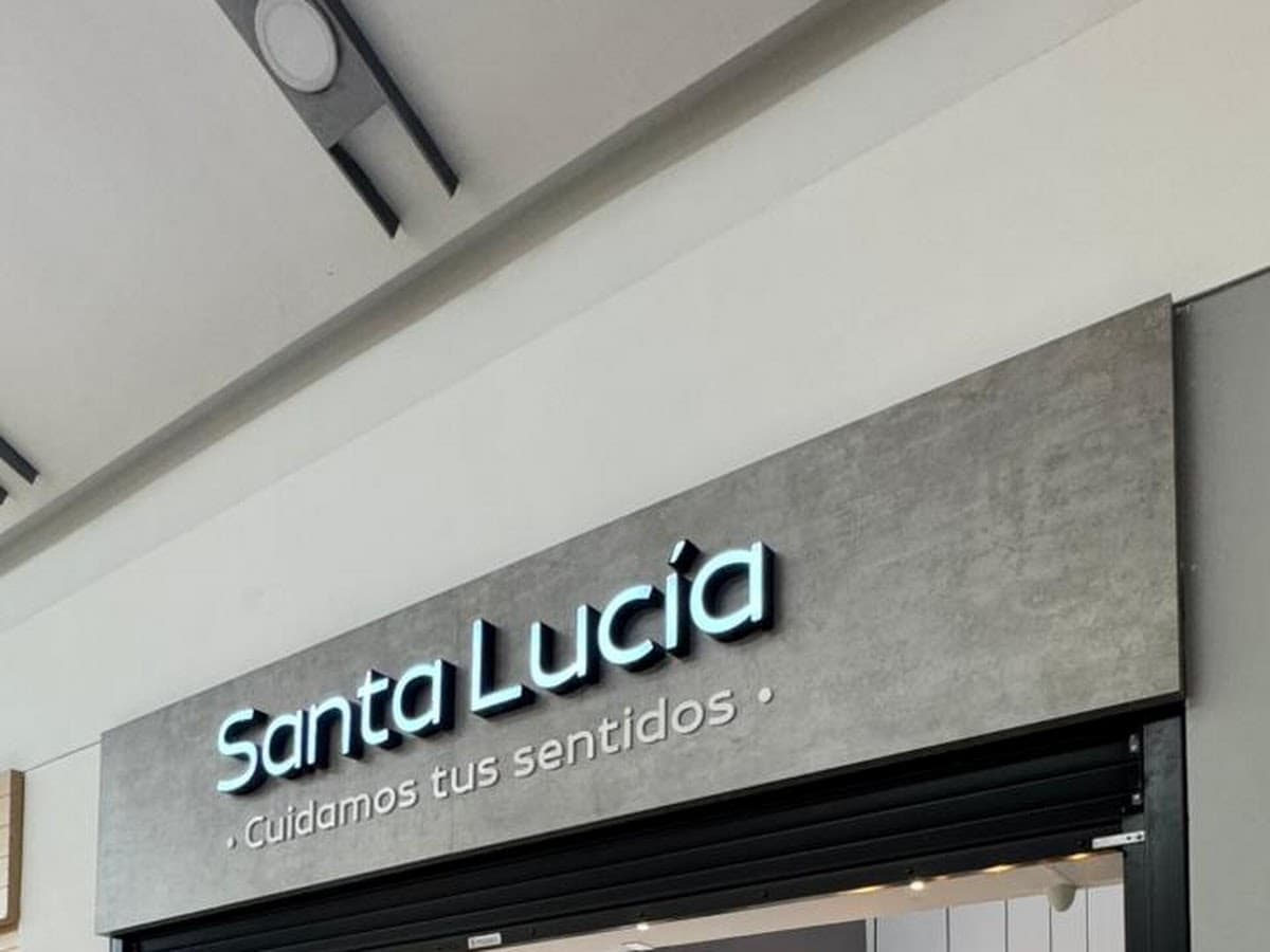 Óptica Santa Lucía - C.C La Central — foto