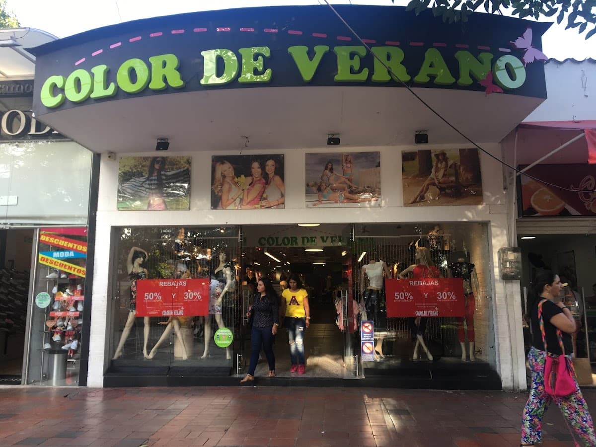 Color de Verano Tienda de Ropa