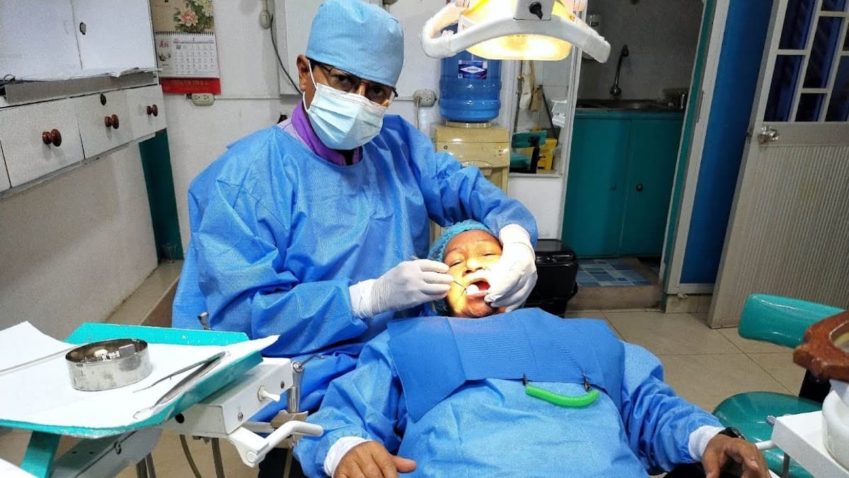 CLINICA DENTAL EN PUCALLPA Carets Dent: Dentista, odontologo, Consultorio Dental, en Pucallpa