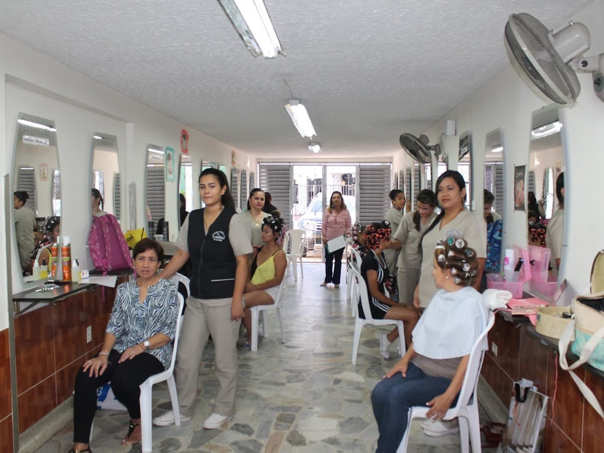 Academia De Belleza Lady — foto