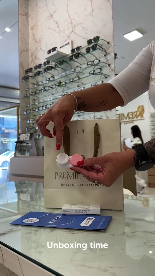Ótica Premier Class Meia Praia Itapema | Joalheria | Óculos de sol | Lentes de contato