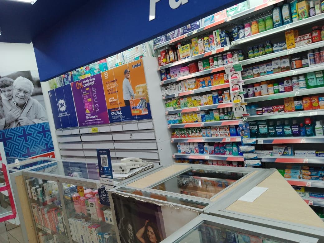 Pasteur Farmacia Mio Plaza - Cartagena — foto