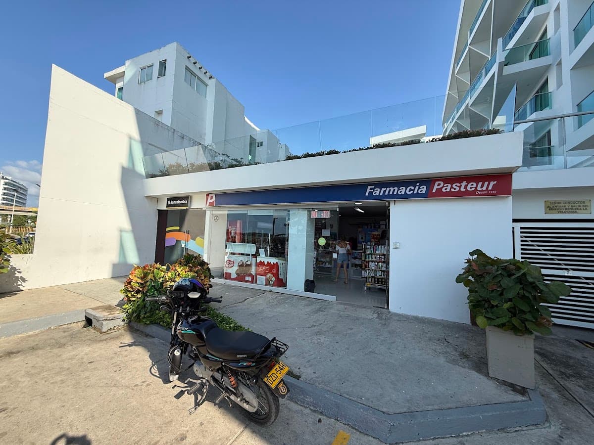 Pasteur Farmacia Mio Plaza - Cartagena — foto