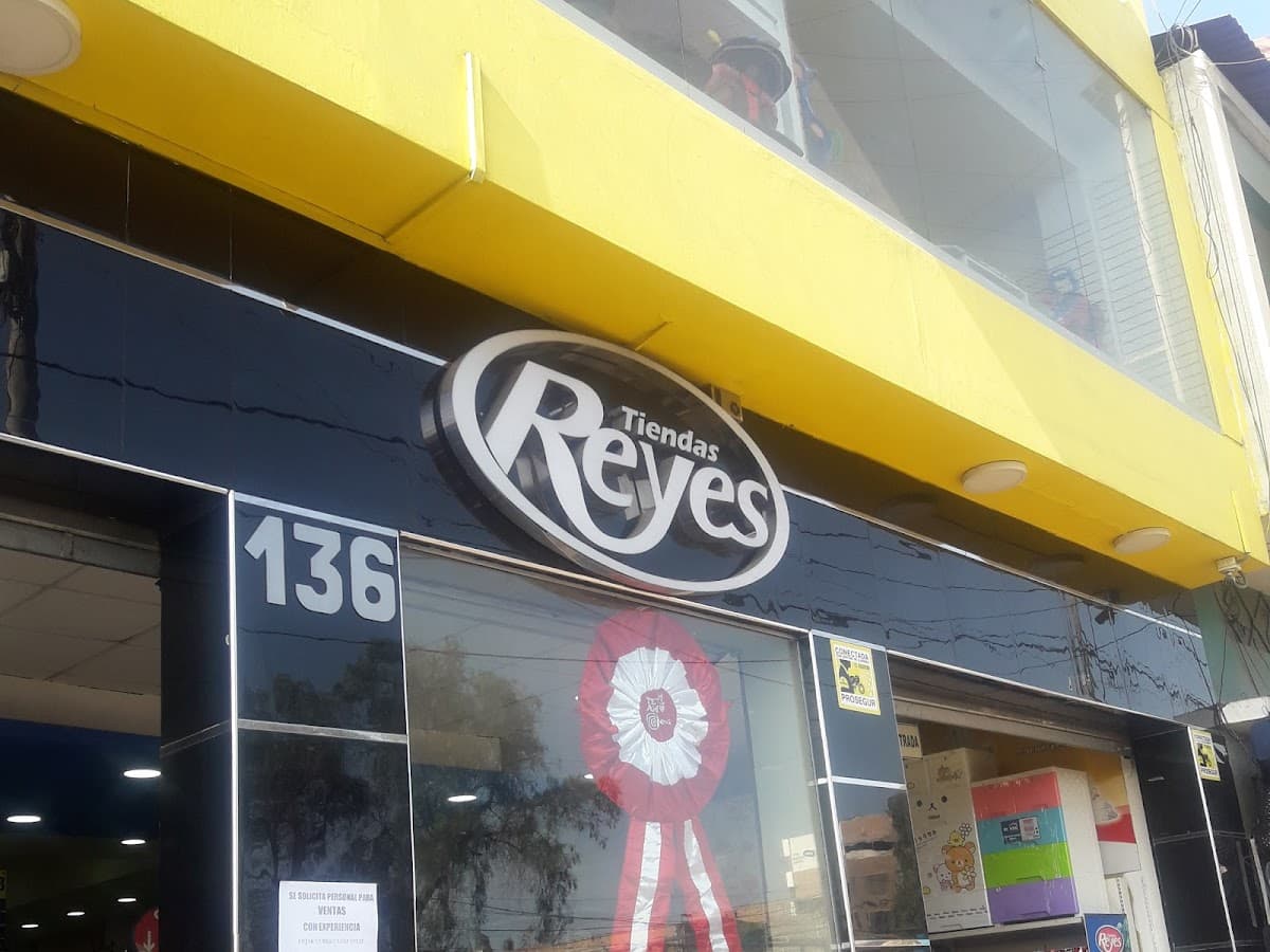 Tiendas Reyes — foto