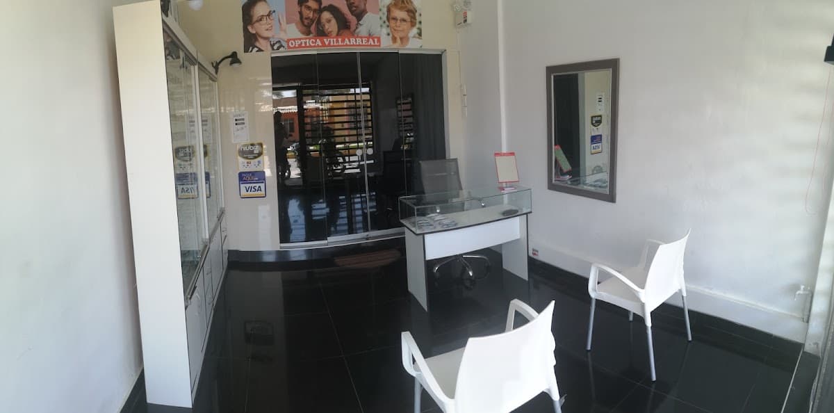 Óptica Villarreal, Piura