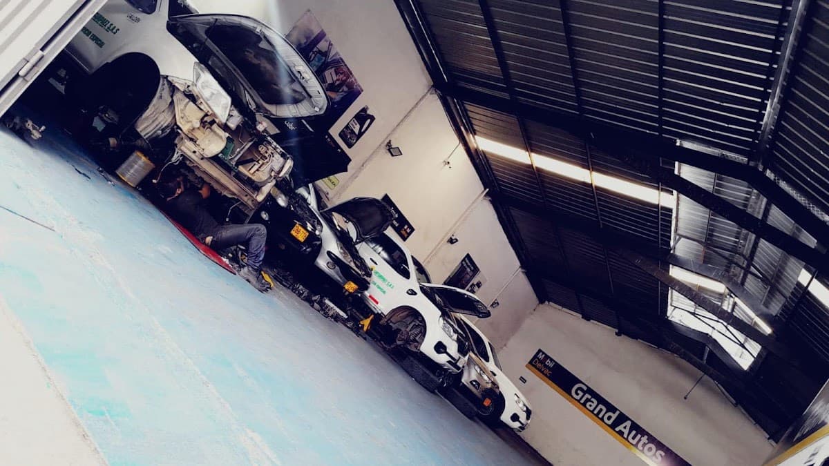 GRAND AUTOS TALLER AUTOMOTRIZ