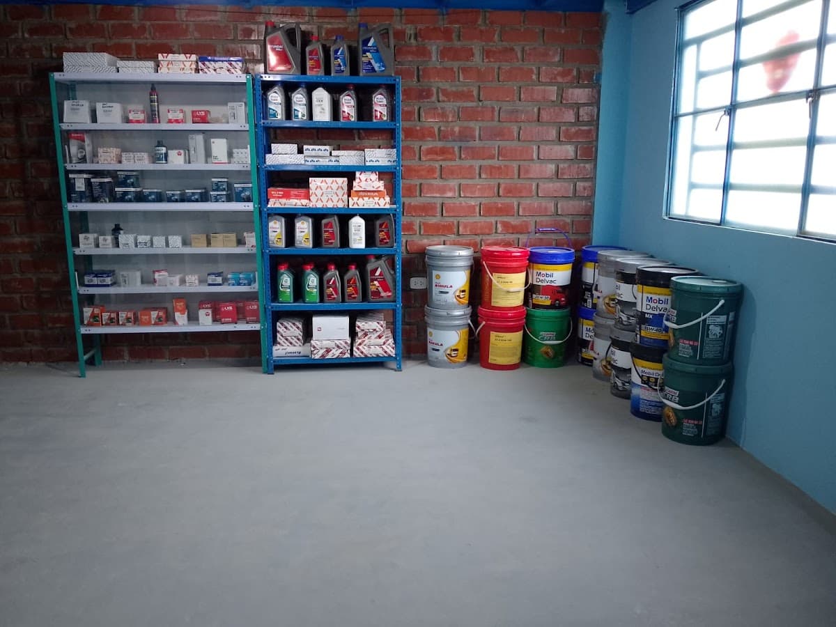 Taller Automotriz / LUBRICENTRO LEAO — foto