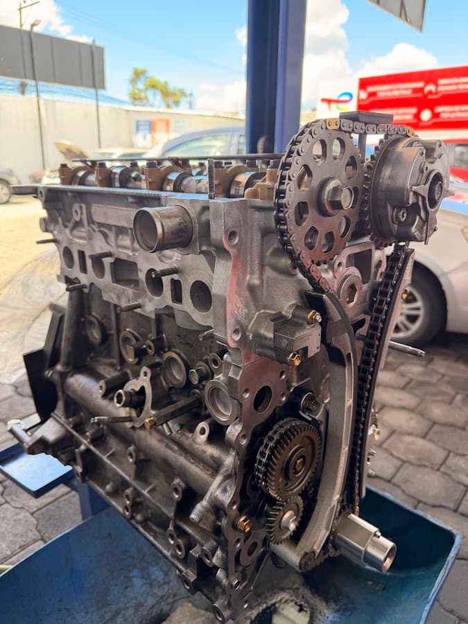 Mecánica Automotriz Sur de Quito: LEON MOTORS (Ingeniería Automotríz) — foto