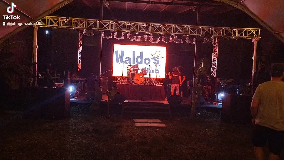 Waldo´s Club — foto