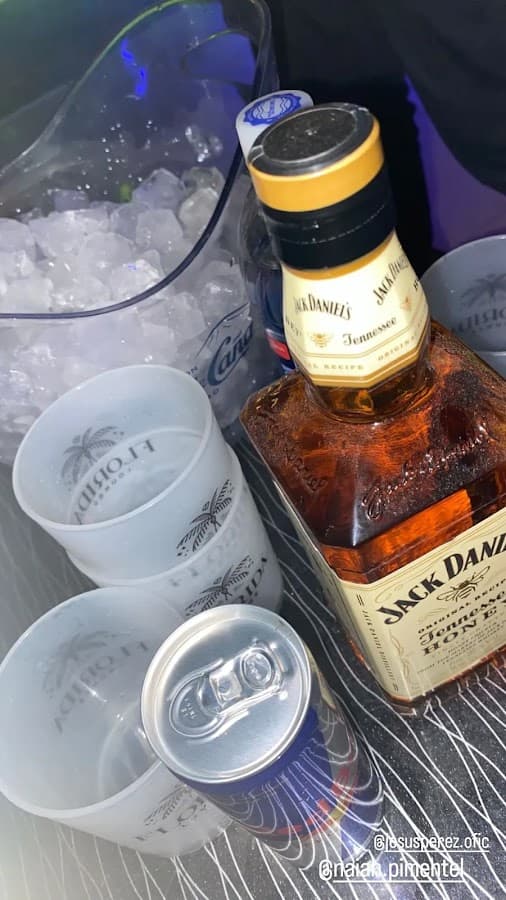 Naiah lounge bar — foto