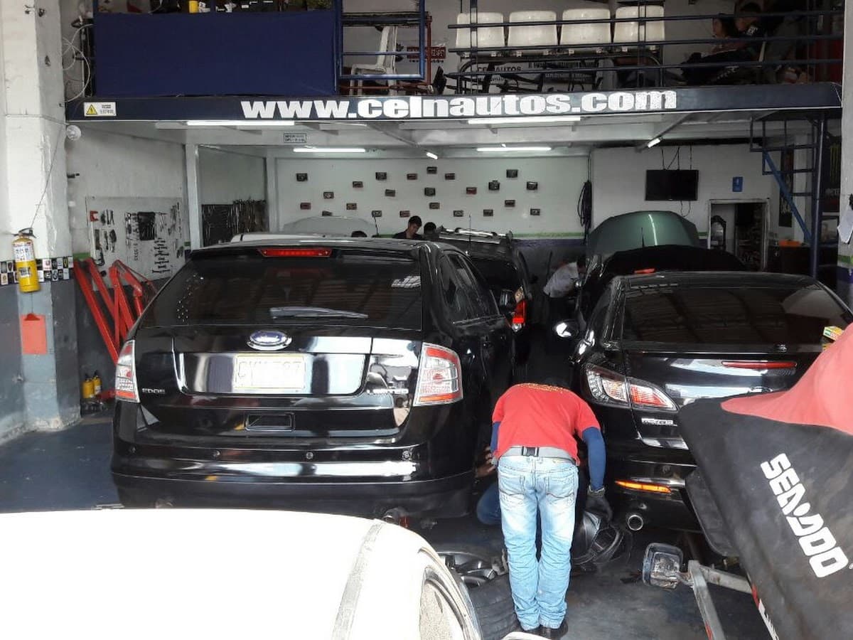 CEINAUTOS TALLERES DE MECANICA AUTOMOTRIZ