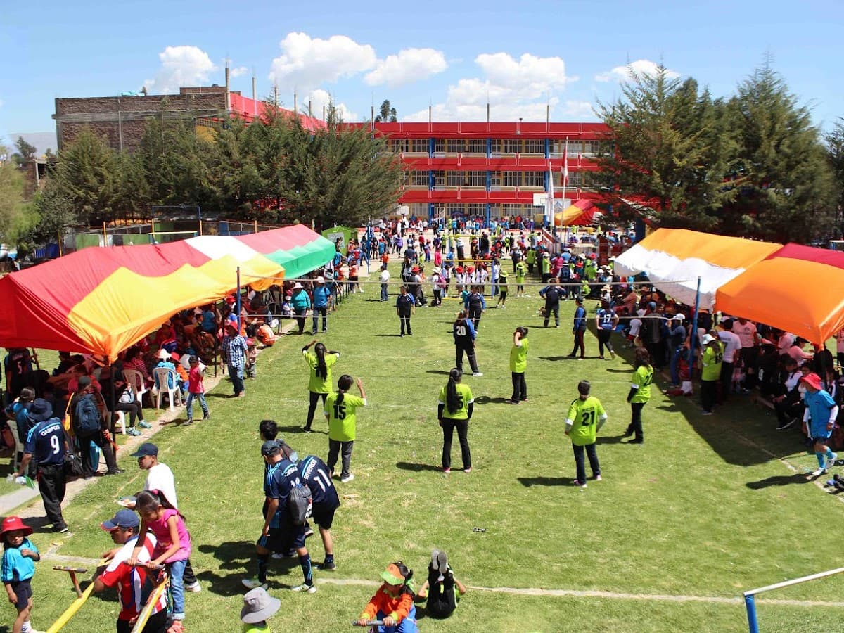 COLEGIO UNION INTERNACIONAL HUANCAYO — foto