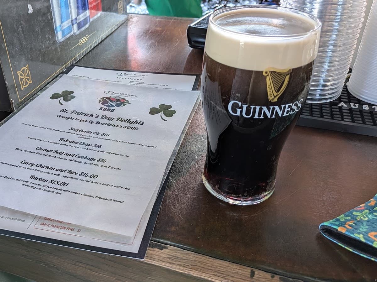 MacDinton's Irish Pub — foto