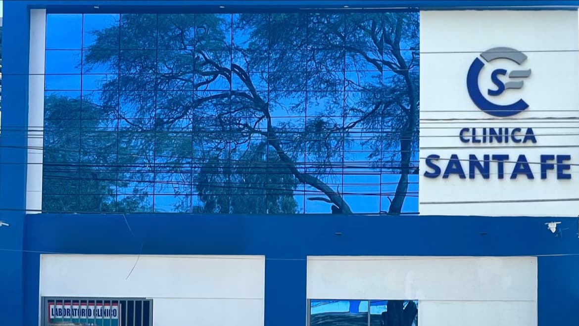 Clínica Santa Fe - Piura — foto