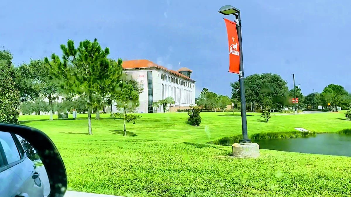 Valencia College Osceola Campus — foto