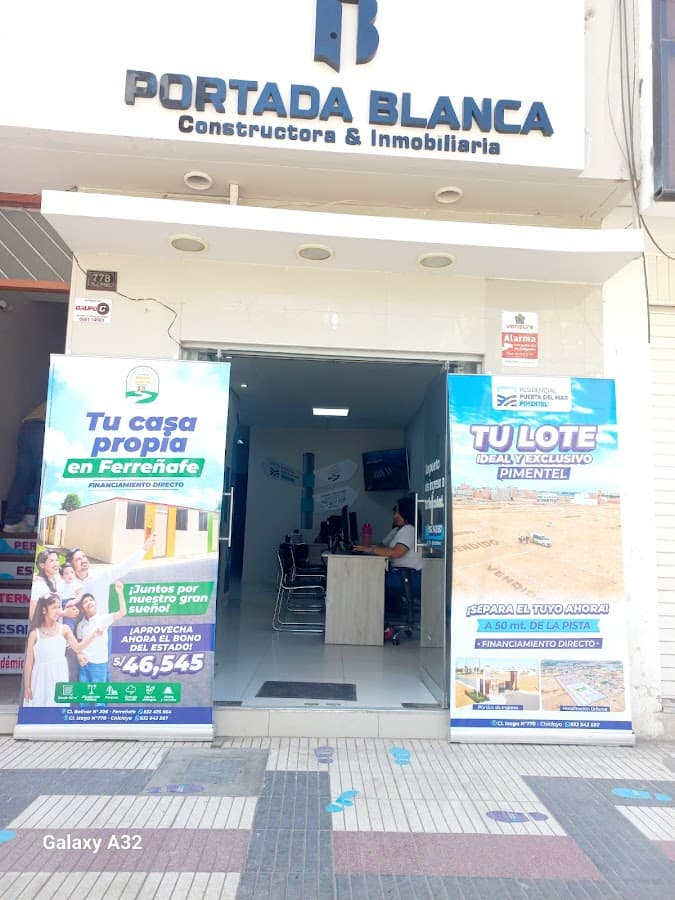 INMOBILIARIA PORTADA BLANCA — foto