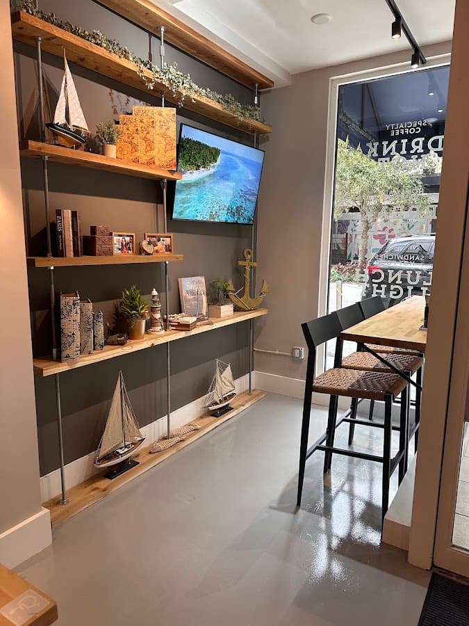 Carmela Coffee - Clematis St — foto