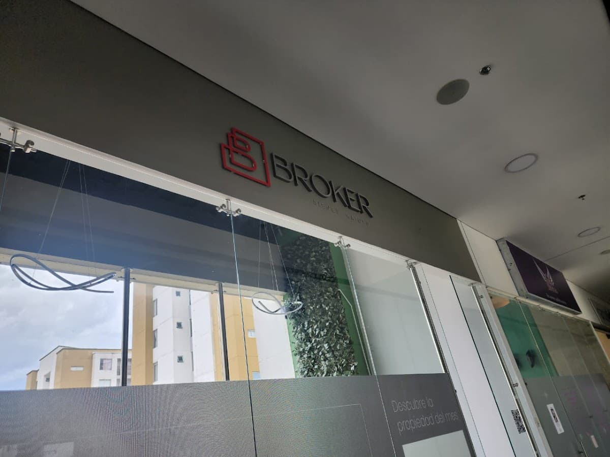 Inmobiliarias en Popayán | Broker Bienes Raíces | — foto