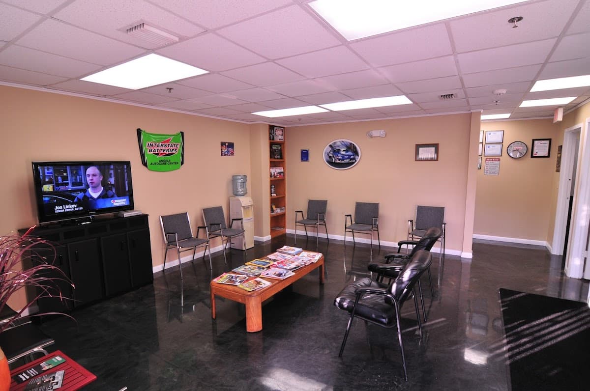 Angel's Autocare Center — foto