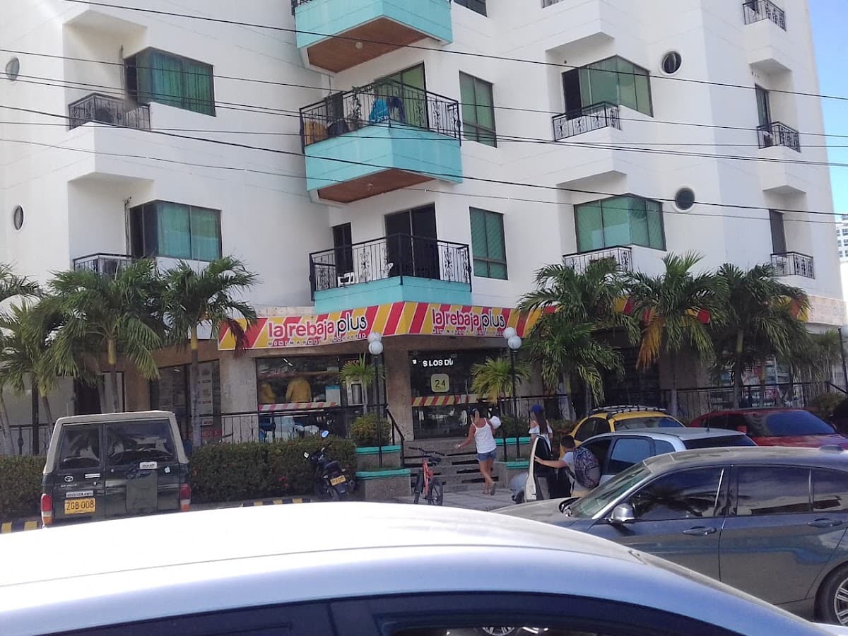 la rebaja Plus No. 3 DROGUERIA Y MINIMARKET El Rodadero Santa Marta
